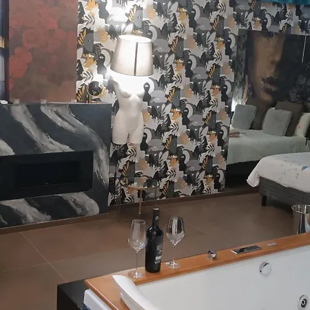 Luxurya アパート *