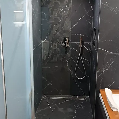 Luxurya Apartamento *